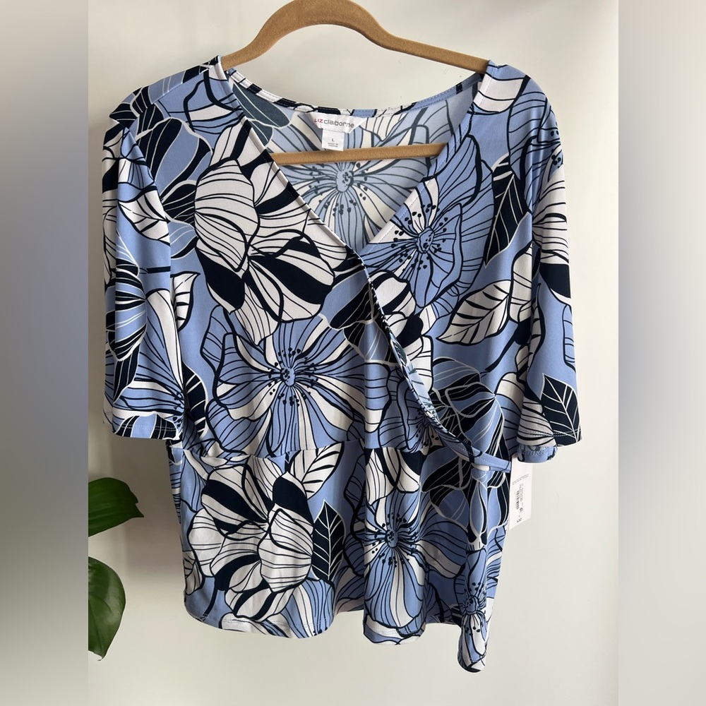 NWT Liz Claiborne floral top / Size Large / Blue and Black / Workwear / New